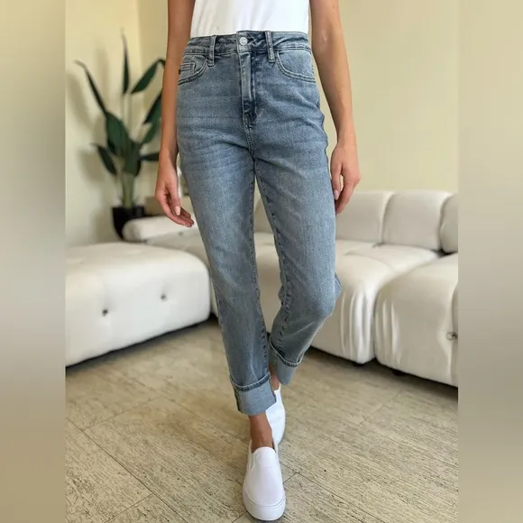 NWT Judy Blue High Rise Cuff Hem Boyfriend Jeans size 11