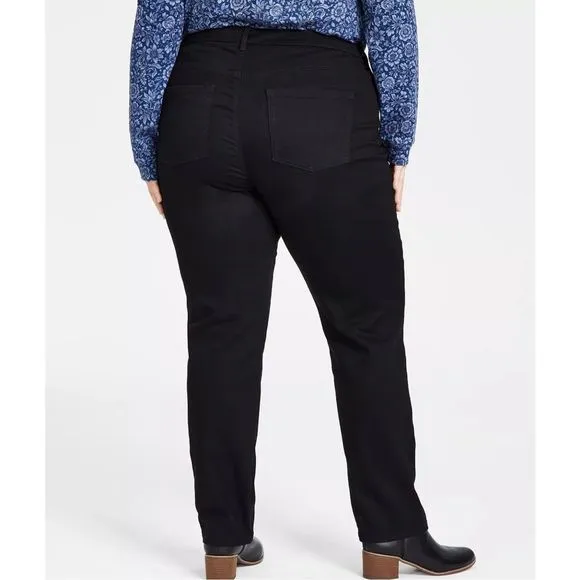 NWT Plus Size High-Rise Straight Jeans