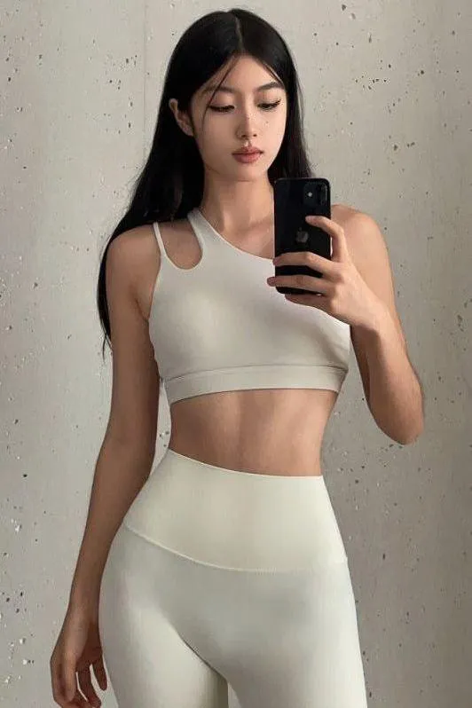 One-Shoulder Sports Bra with Chic Back Design