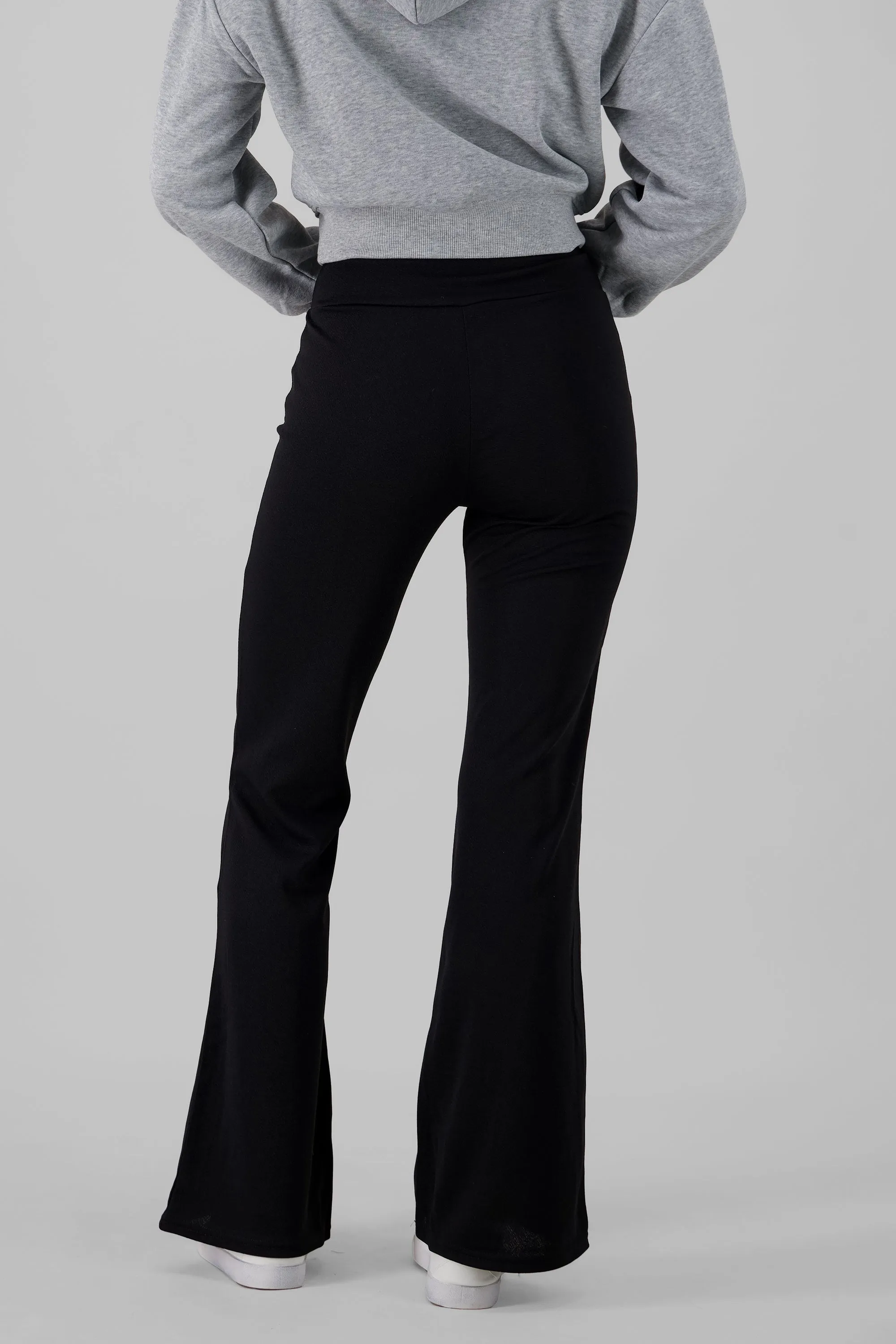 Pantalon flare liso pretina ancha