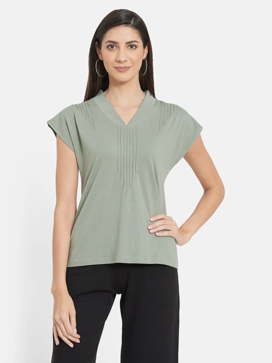 PIN TUCKED DETAILED TOP