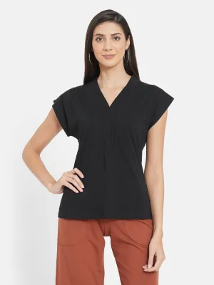 PIN TUCKED DETAILED TOP