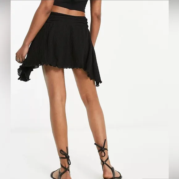 Pull&amp;Bear • NWT Black Asymmetric Hem Mini Skirt Size XS