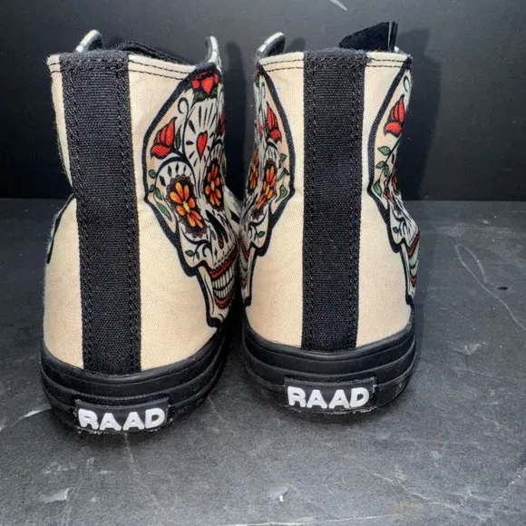 RAAD Shop High-Top Black Roses&amp; Skulls, 9M Shoes Sneakers