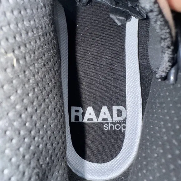 RAAD Shop High-Top Black Roses&amp; Skulls, 9M Shoes Sneakers