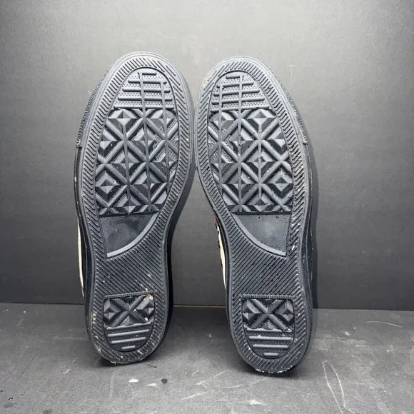 RAAD Shop High-Top Black Roses&amp; Skulls, 9M Shoes Sneakers
