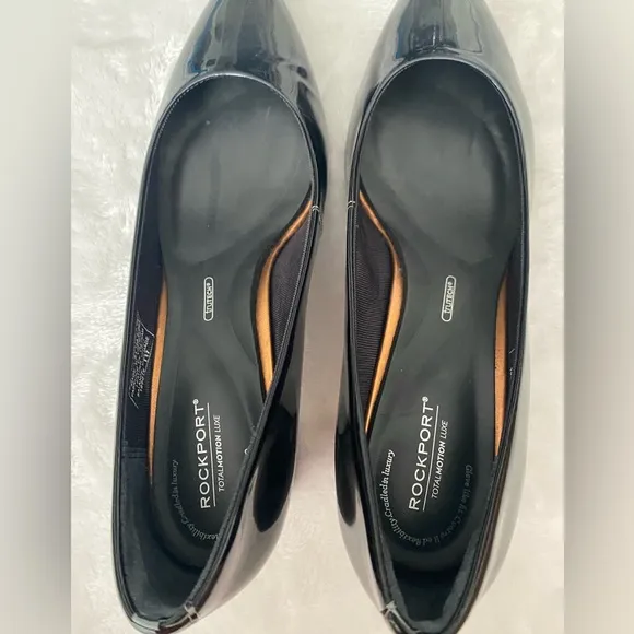 ROCKPORT Total Motion Luxe TRUTECH Leather Wedge. Size 9.5