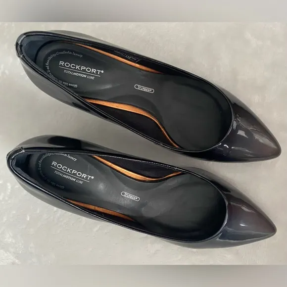 ROCKPORT Total Motion Luxe TRUTECH Leather Wedge. Size 9.5