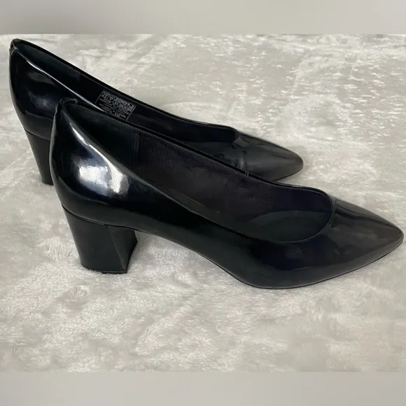ROCKPORT Total Motion Luxe TRUTECH Leather Wedge. Size 9.5