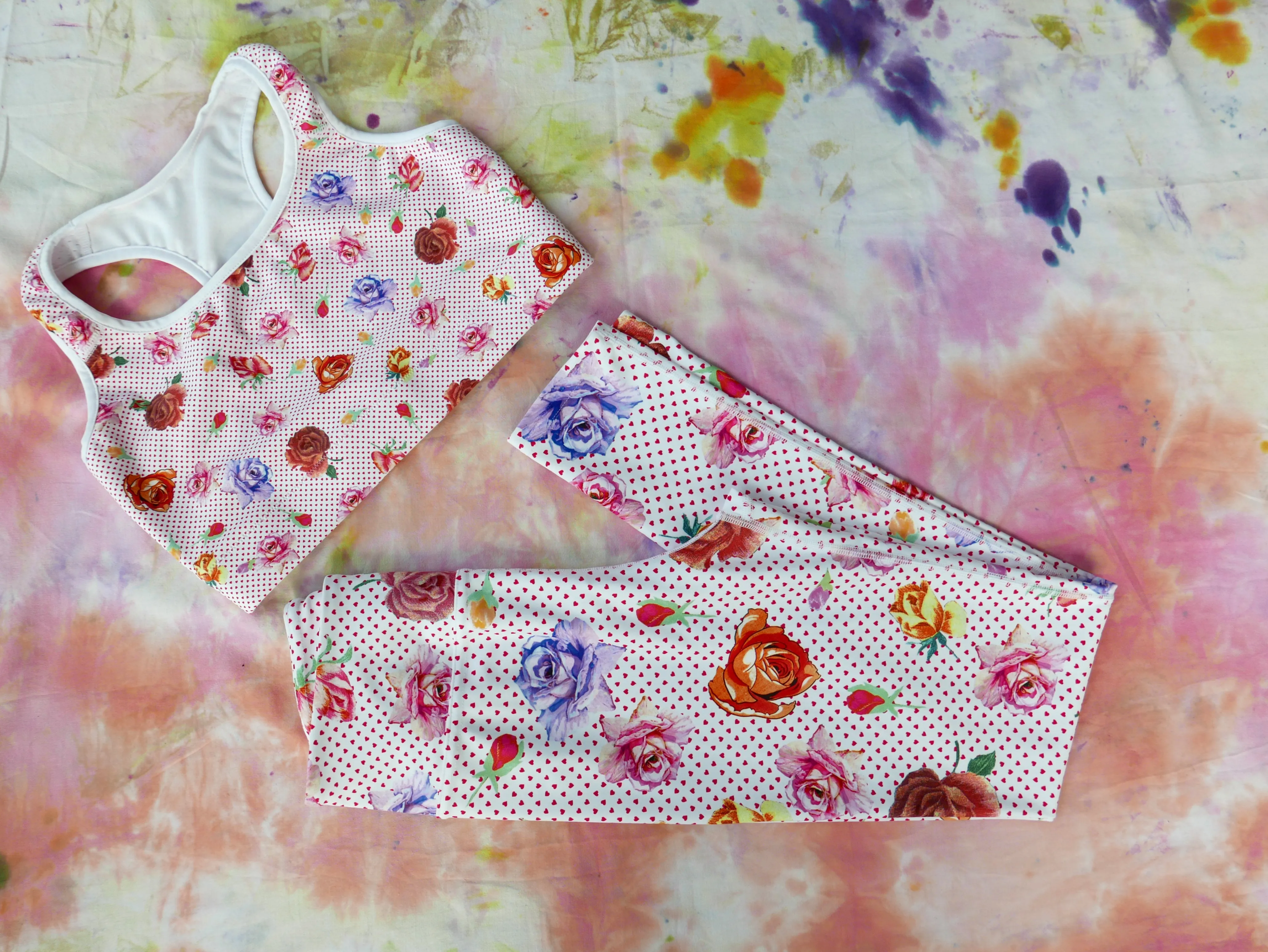 Rose Love Heart Print Sports Bra