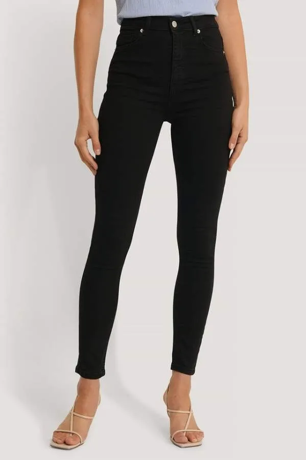 Skinny Fit Mid-Rise Slash Knee Stretchable Jeans