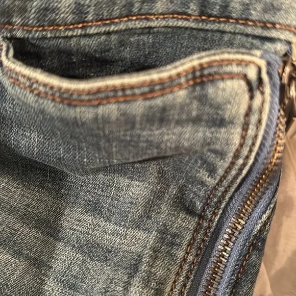 Skinnygirl Cheryl Jogger Jeans with zipper pockets, size 27/4