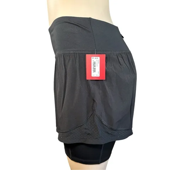 SPANX GET MOVING SHORTS Women's Black Athletic Built In Compression Medium‎