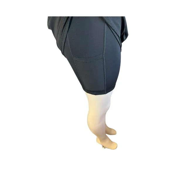 SPANX GET MOVING SHORTS Women's Black Athletic Built In Compression Medium‎
