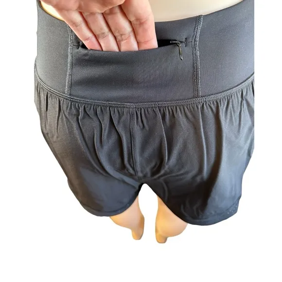 SPANX GET MOVING SHORTS Women's Black Athletic Built In Compression Medium‎
