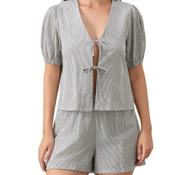 Stripe Print Short Puff Sleeves Bow Tie Front Tops With Elastic Waist Shorts