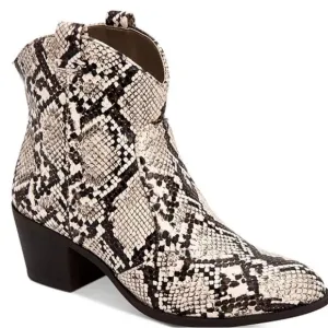 Style &amp; Company MyKenna Western Ankle Bootie. Size 9