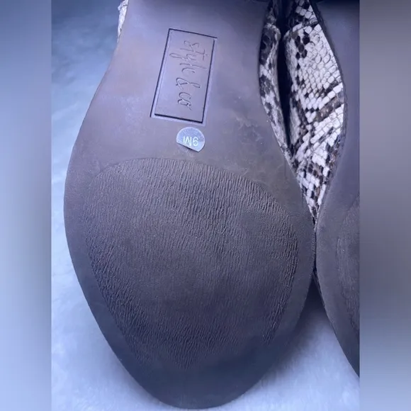 Style &amp; Company MyKenna Western Ankle Bootie. Size 9