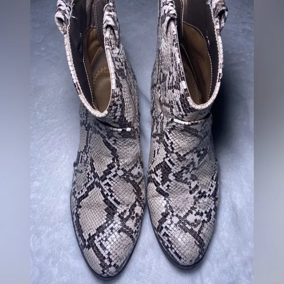 Style &amp; Company MyKenna Western Ankle Bootie. Size 9