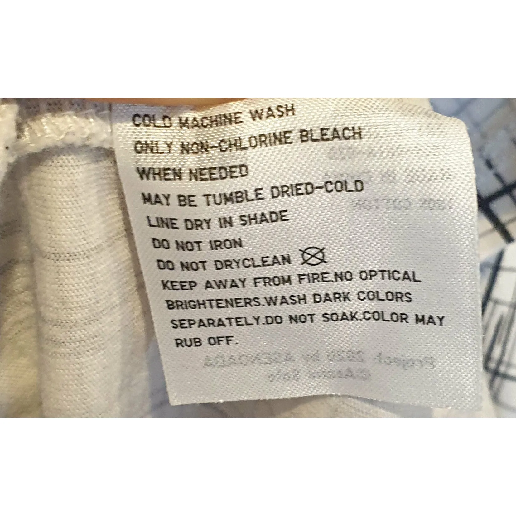 The Art of Textiles x Uniqlo white tee shirt with black line print size XL (best fits 16)