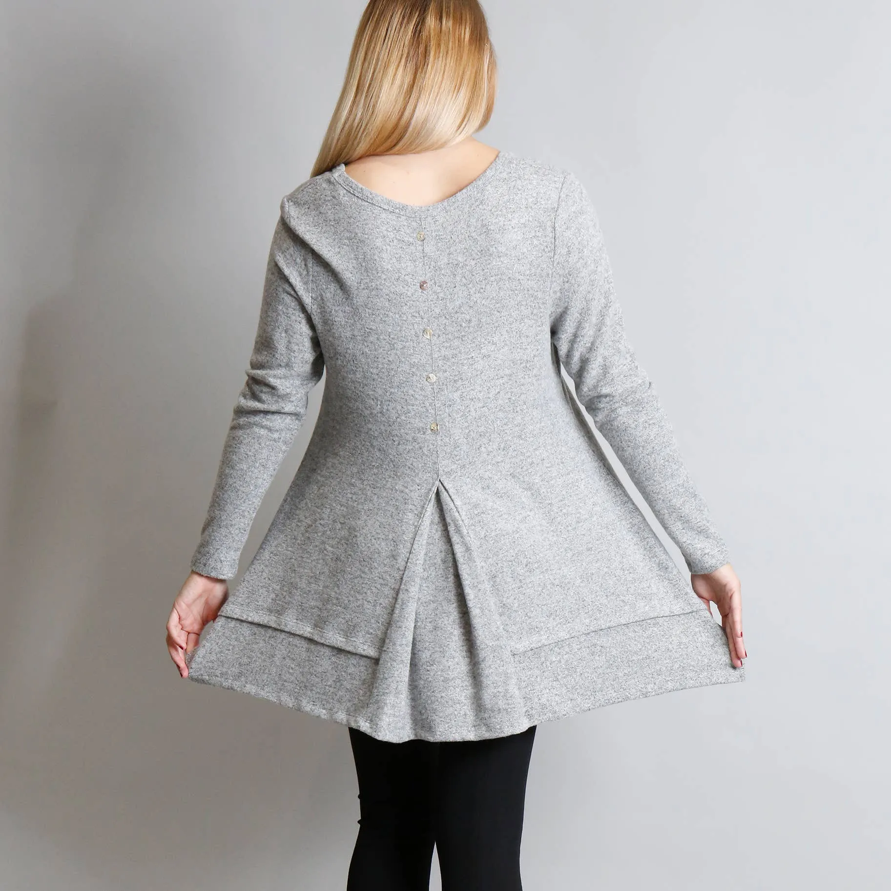 The Cozy, long sleeve tunic with button back