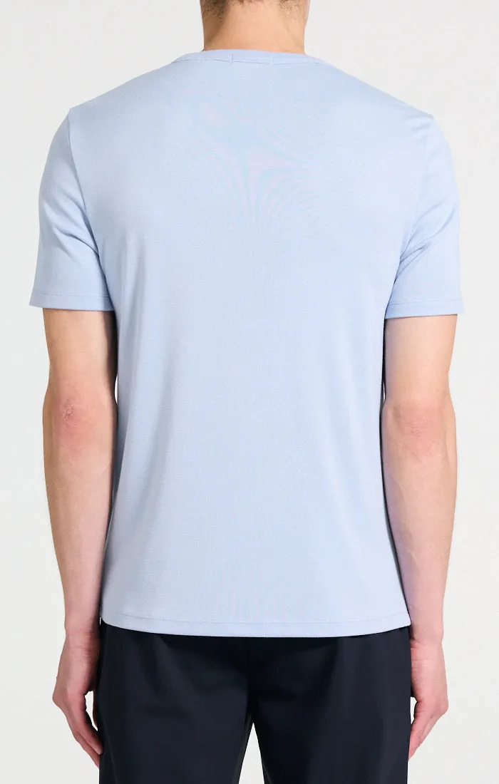 Theory Essential Tee in Anemone - Clear Sky