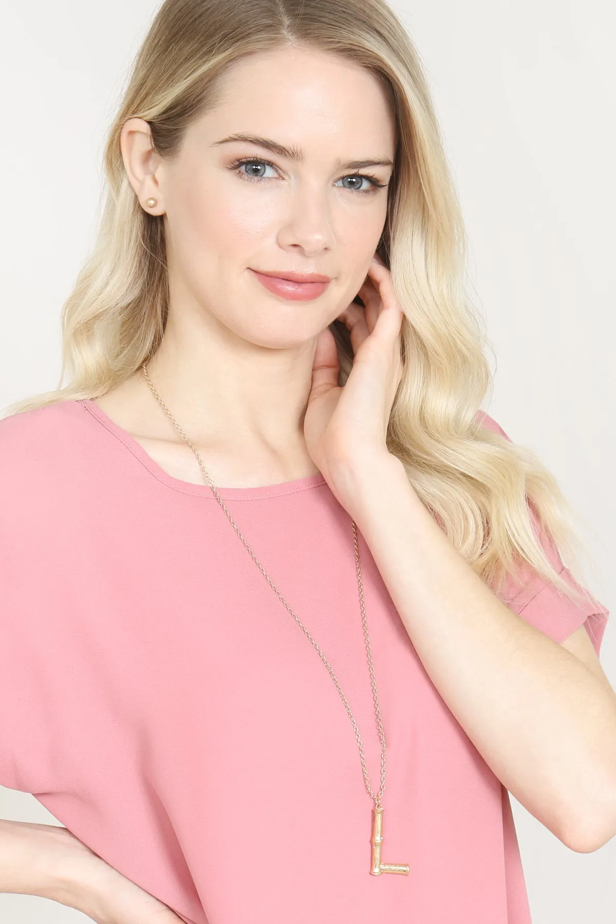 TNE0415 - CAST METAL BAMBOO ALPHABET NECKLACE WITH STUD EARRINGS