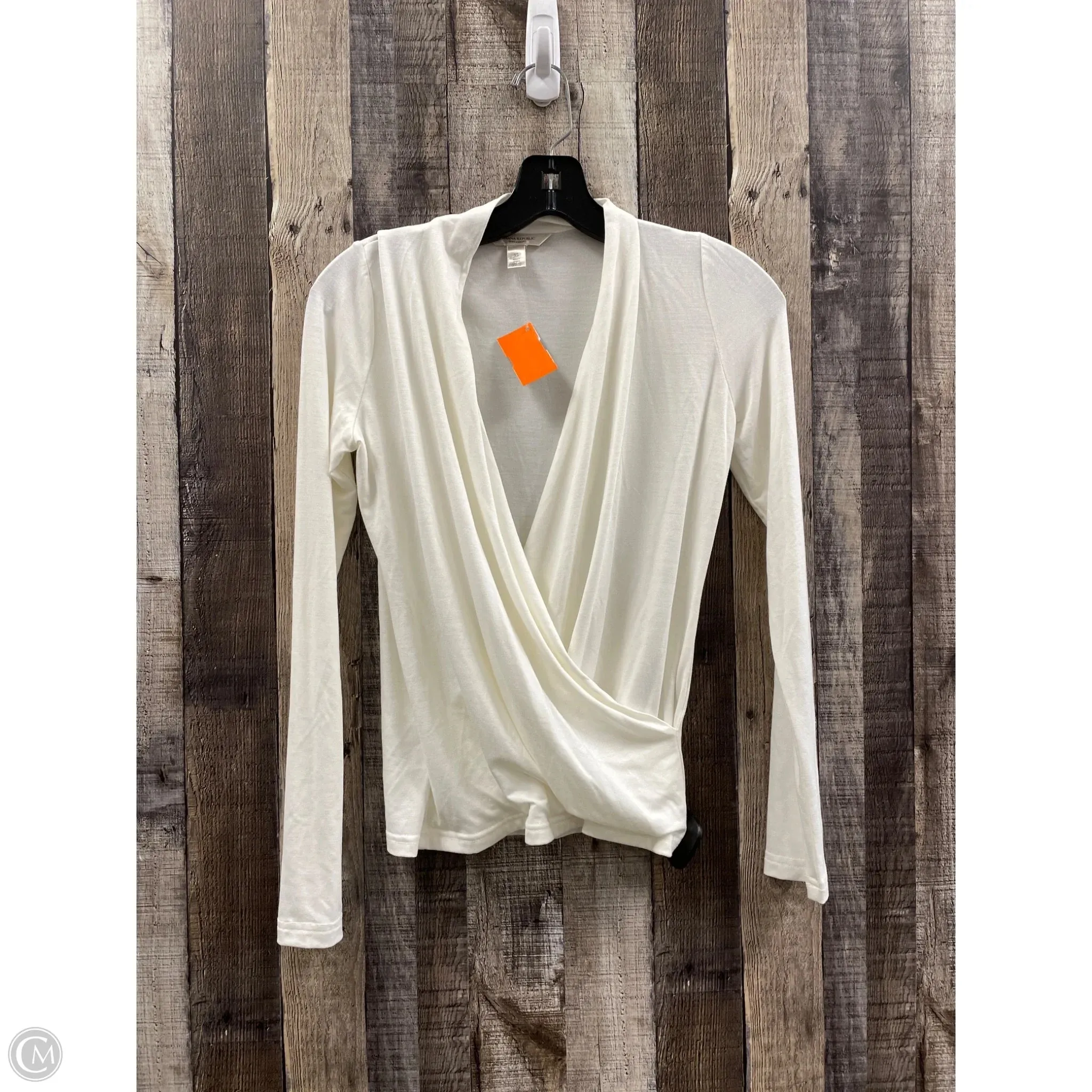 Top Long Sleeve By Banana Republic In Ivory, Size: Xs