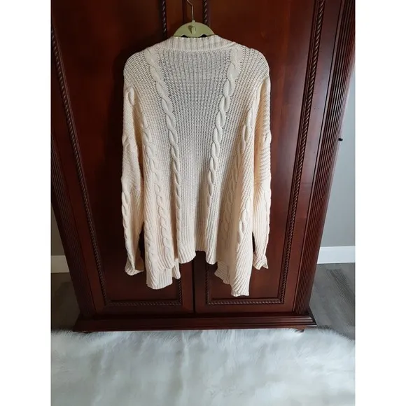 VICI Womens Size S/M Light Soft Yellow Cable Knit Oversized Open Front Cardigan