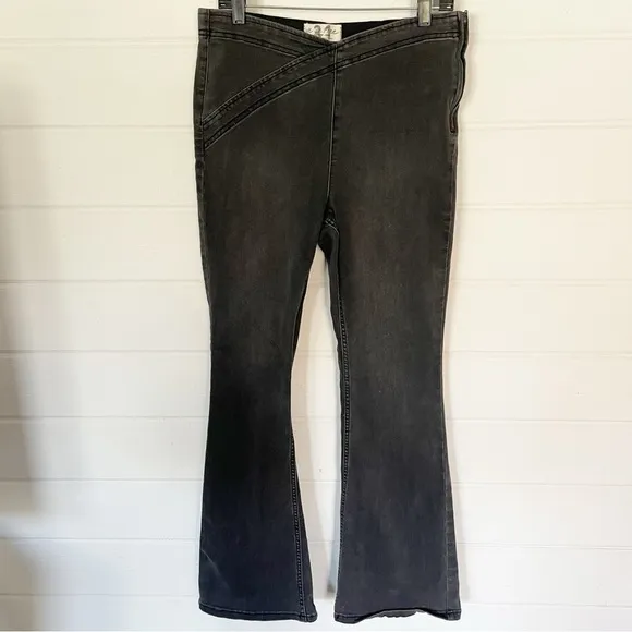 We The Free High Rise Crossover Waistband Stretchy Flared Washed Black Jeans 31