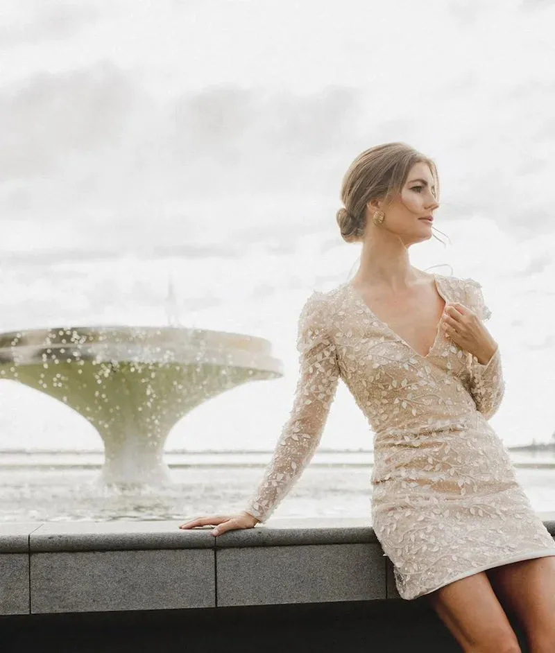 Wedding Dresses Long Sleeves With Bow Mini Backless Beadings Bride Dress