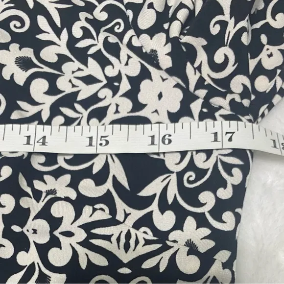 White House Black Market Dress Size 6 Preloved gently worn