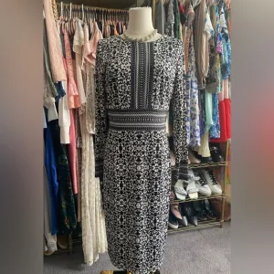 White House Black Market Dress Size 6 Preloved gently worn