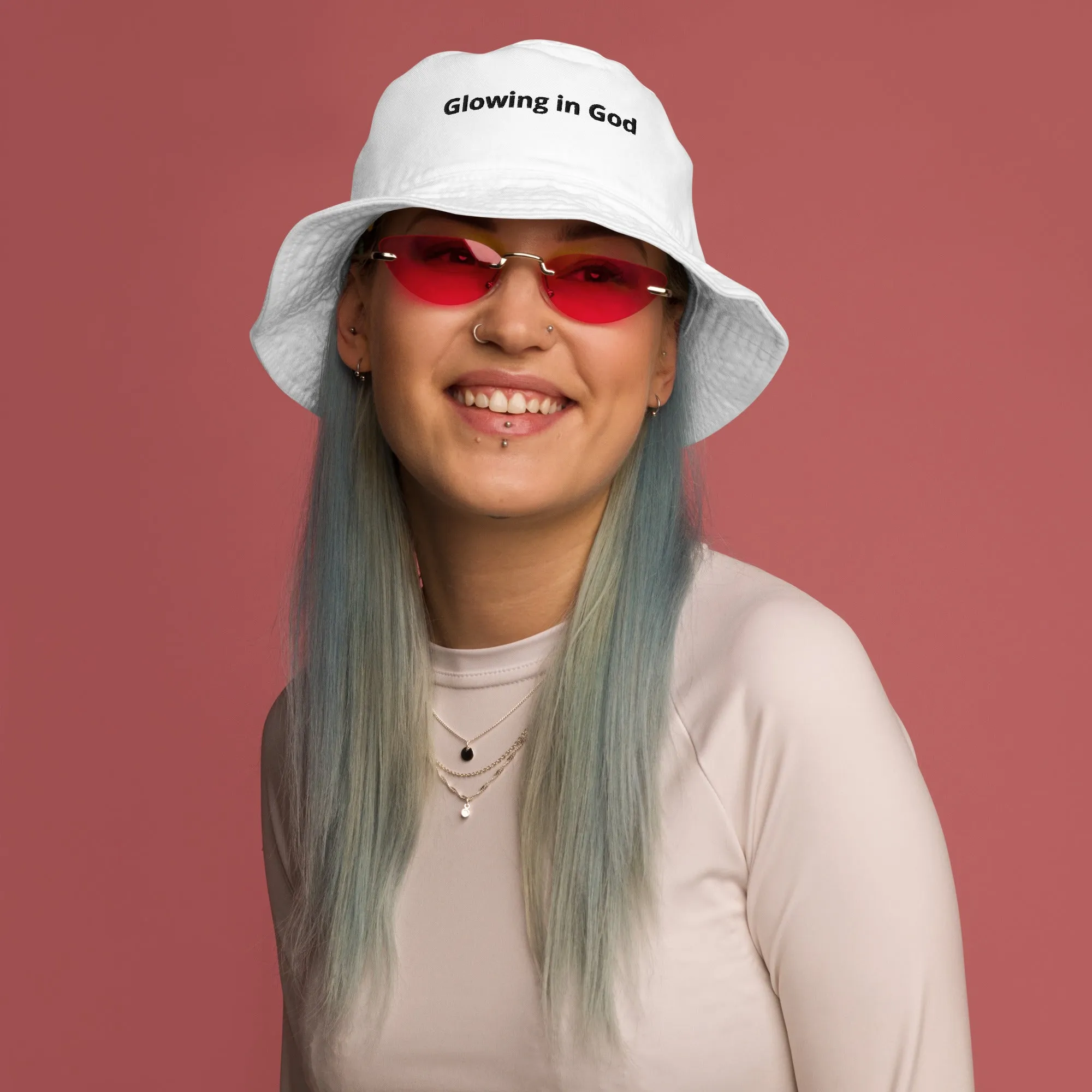 White organic embroidery bucket hat - Glowing in God