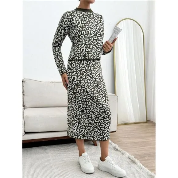 Women All Over Printed Sweater Mini Skirt Set Co-Ords