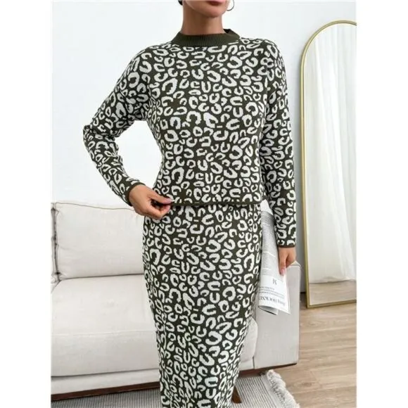 Women All Over Printed Sweater Mini Skirt Set Co-Ords