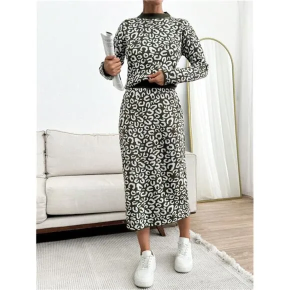 Women All Over Printed Sweater Mini Skirt Set Co-Ords