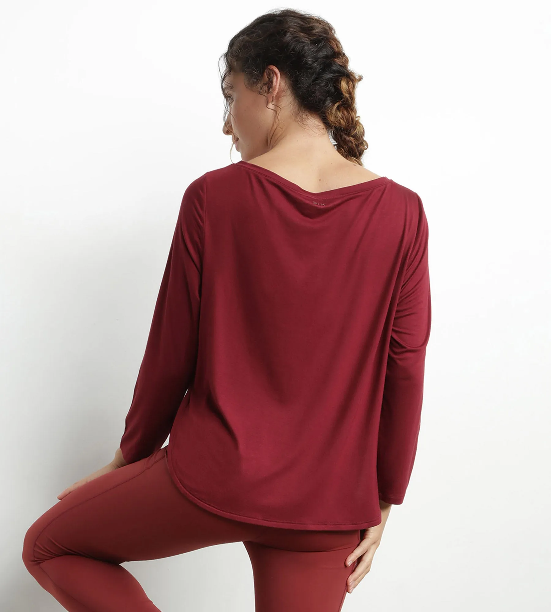 Women's sports top with boat neck in Bordeaux viscose Dim Move