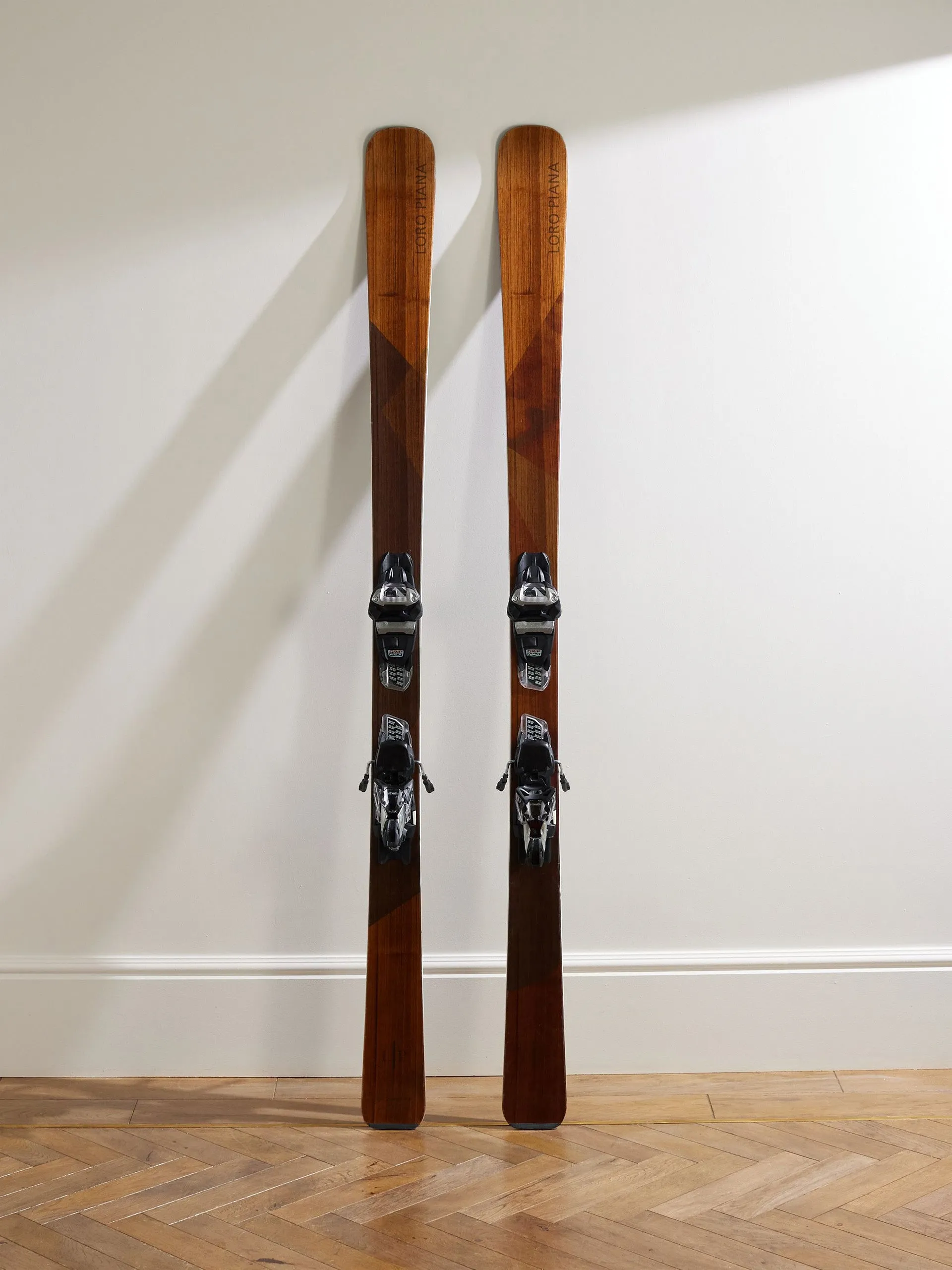Wood skis