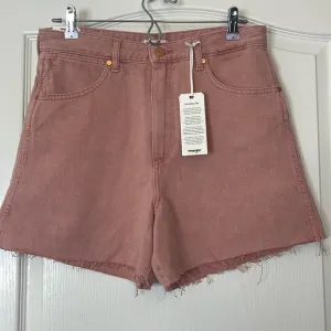 Wrangler A-Line Denim Shorts Pink Size 30 / 10