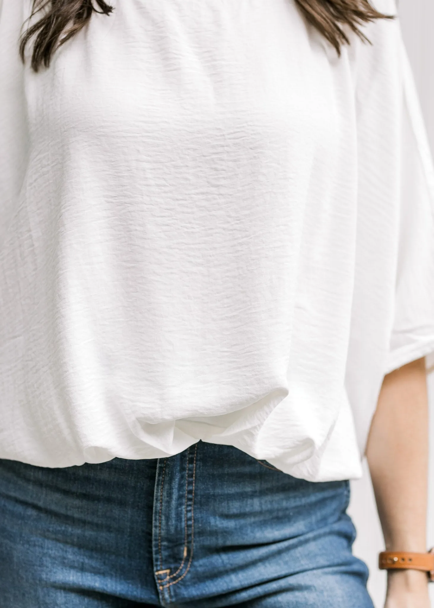 X White  Front Detail Top