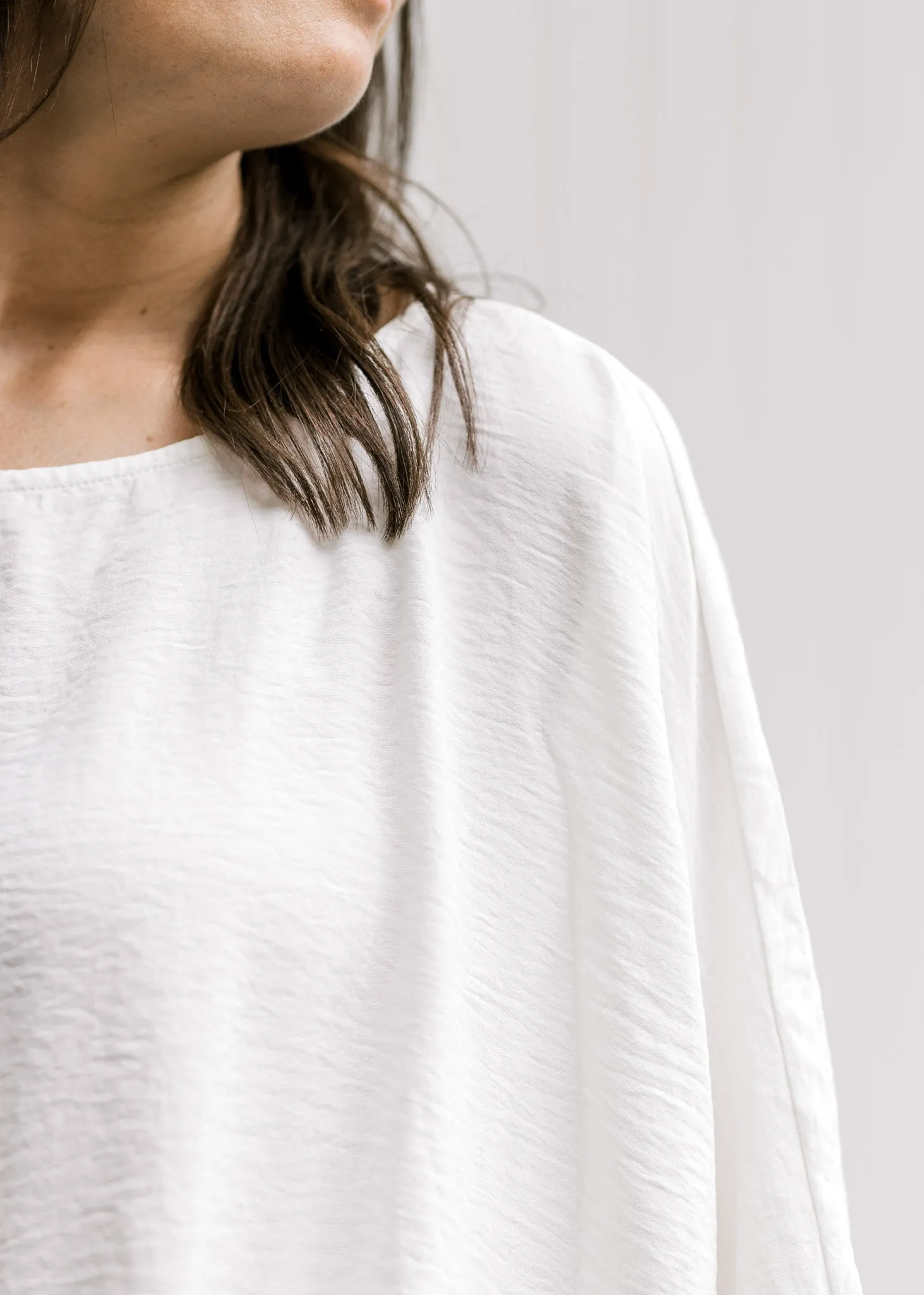 X White  Front Detail Top